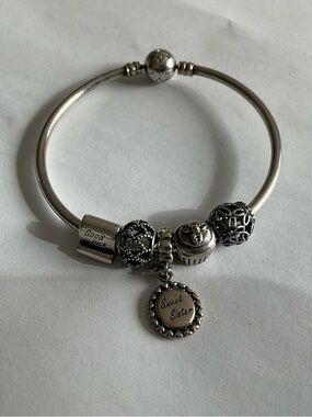 Pandora Silver-Tone Bracelet with Sweet Sister Dangle and Decorative Beads